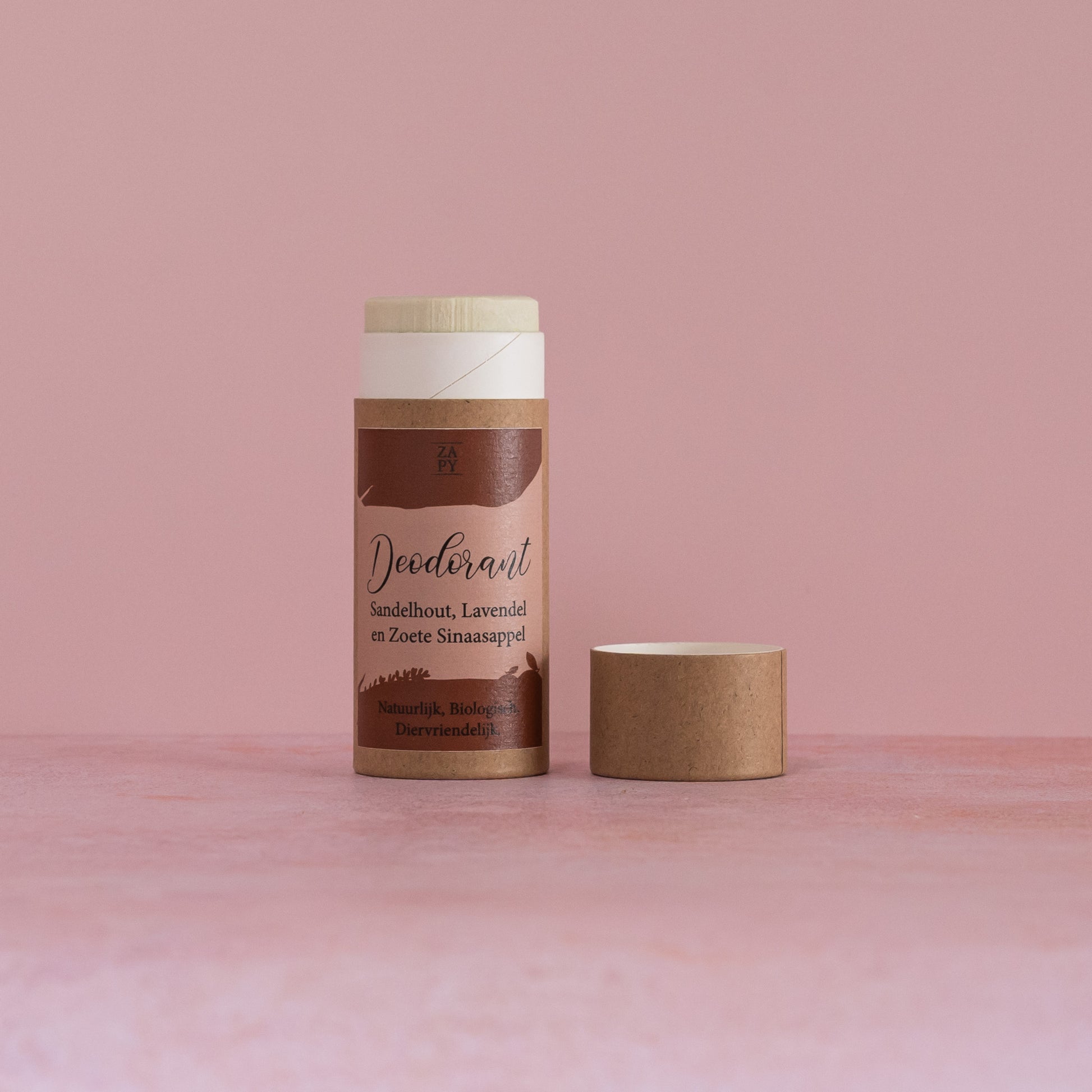 Een milieuvriendelijke deodorant in zero-waste verpakking, geschikt voor de gevoelige huid. Gemaakt van 100% natuurlijke ingrediënten, zonder aluminium, parabenen of baking soda, biedt langdurige geurcontrole met zachte, frisse geuren.